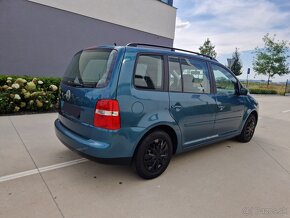 Volkswagen Touran 2.0 TDI DSG - 5