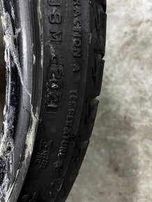 Predám 3 pneumatiky na dojazd 255/35R21 - 5