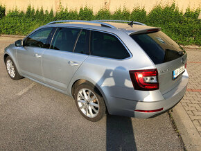 ŠKODA OCTAVIA COMBI STYLE 2,0 TDI 110KW DSG - 5