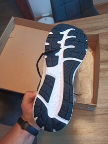 Asics gel-contend 8 bežecké topánky na asfalt EUR 44, - 5