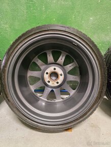 5x100 r17 RH  205/40 r17 - 5