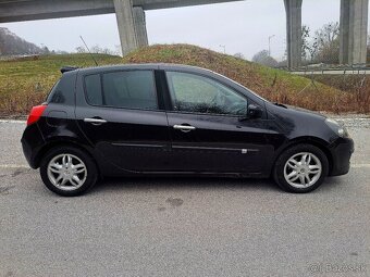 Renault Clio III 1.2 TCE - 5