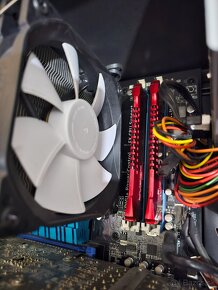 Stolný počítač AMD FX8320/RX 580 8GB/16GB Ram - 5