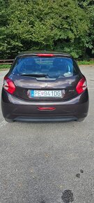 Peugeot 208 - 5