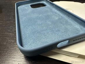 Apple Iphone 15 Pro Max Silicone Case with MagSafe - 5