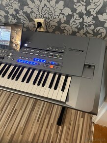 Yamaha Tyros5 - 5