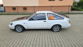 Toyota Corolla AE86 - 5