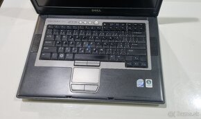 notebook Dell latitude D830 - 5