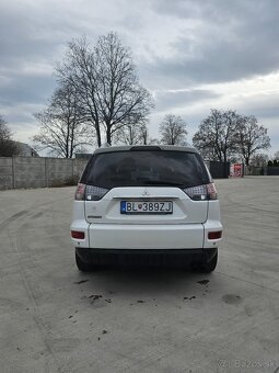 7 miestne SUV MITSUBISHI OUTLANDER 2.2 DI-D  6 Rych manual - 5