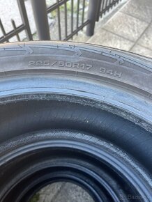 225/50 r17 Goodyear - 5