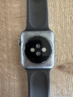 Apple Watch 3 42mm + remienky a kryt - 5