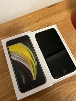 iPhone SE 2020 64 GB - 5