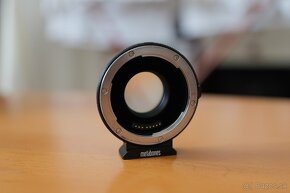 Metabones Speedbooster 0,71x MFT na Canon EF bajonet - 5