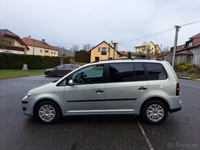 VW TOURAN 1.9TDi 77KW,6rychl.r.2009,PO STK,PO VELKÉM SERVISU - 5