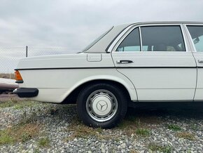 Mercedes 230 W123 1983 - 5