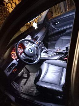 Bmw e90  320D 2.0 130kw - 5