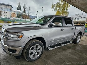 Dodge RAM Laramie 5.7L V8 295kw HEMI 4WD A/T - 5