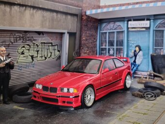 BMW E36 M3 GTR 1:18 UT Models - 5