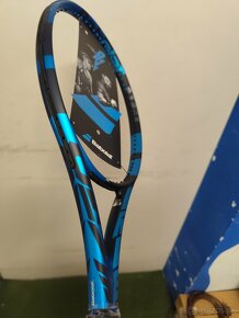 Predam závodnú tenisovú raketu novú Babolat Pure Drive 2024 - 5