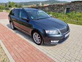 ŠKODA OCTAVIA COMBI 2.0 TDI DSG STYLE - 5