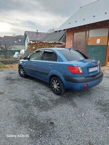 Kia Rio 1.4i Sedan - 5