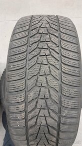 225/40R19 zimne - 5