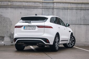 Jaguar F-Pace 2.0 I4 P250 R-Dynamic SE AWD A/T - 5