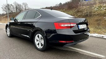 Skoda Superb top vybava - 5