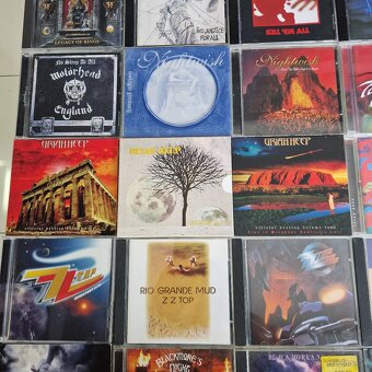 CD-čka...AXEL RUDY PELL,JUDAS PRIEST,DEEP PURPLE,AC/DC,QUEEN - 5