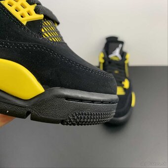 NIKE AIR JORDAN 4 THUNDER - 5