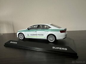 Skoda Superb III 1:43 Vojenska Policia SR - 5