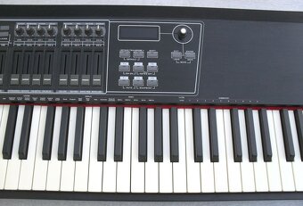 MIDI klávesy CME UF-80 Classic, kladívková mechanika - 5