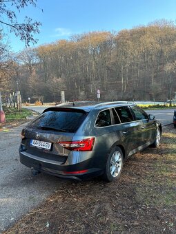 Škoda Superb Combi 2.0 TDI DSG - 5