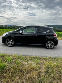 Peugeot 208 GTI - 5