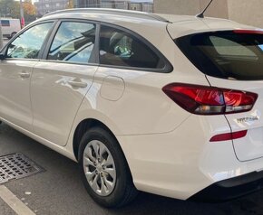 Hyundai i30  1.6Diesel - 5