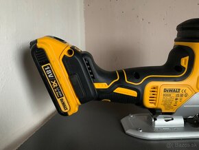 DeWALT DCS335N Aku priamočiara píla - 5