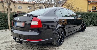 Skoda octavia Rs 2.0 tdi CR sedan  r18 - 5