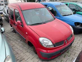 Lacno rozpredám Renault Kangoo 1997-2009 na náhradné diely - 5