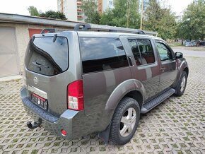 NISSAN Pathfinder  4x4 , 7.miest - 5