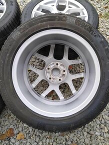 Alu 5 x 112 R 17 BORBET + zimné 225/55 R 17. - 5