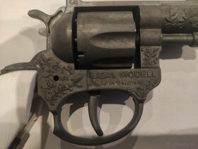 Pistol - Ruby model - 5