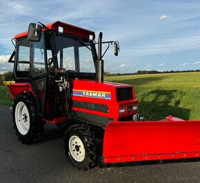 Japonský traktor YANMAR F18D Diesel 3 válec, 18HP - 5