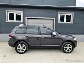 VW Touareg 3.0TDI 176kw vzduch,koža,šiber - 5