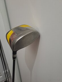 Predám sadu golfových palíc Nike SQ sumo2- Driver a hybridy - 5