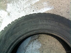 Predam zimne pneu  215/60 R16 znacky Nokian - 5