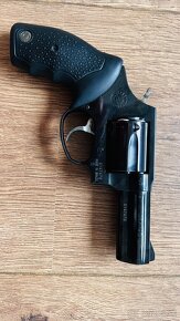 Revolver Taurus 357 magnum - 5