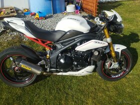 Triumph speed triple 1050 r - 5