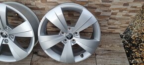 Predám Orginal SKODA TRITON elektrony 5X112 R17Superb3 - 5