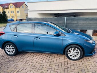 Toyota Auris 1.6 MT Hatchback - 5