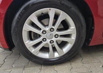 Kia Cee´d 1.6-NÍZKÉ KM-KLIMA-SENZORY - 5